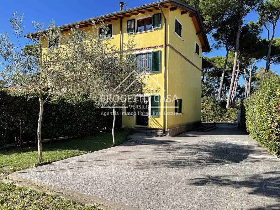 Immagine 1 di Casa indipendente in vendita  in via MONTEGABBERI a Pietrasanta