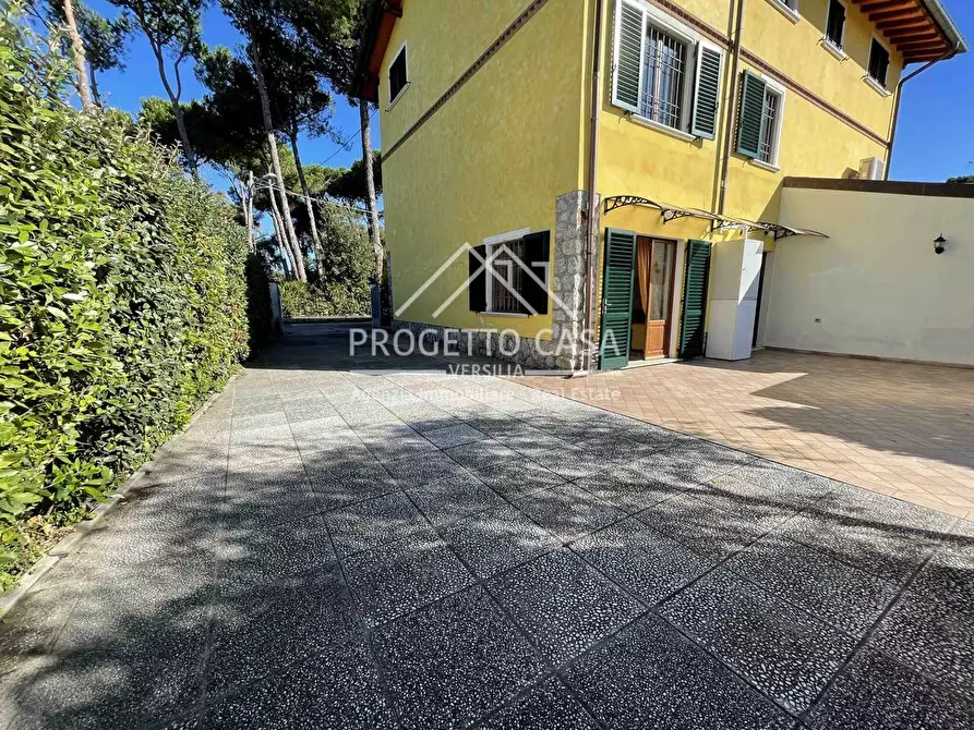 Immagine 20 di Casa indipendente in vendita  in via MONTEGABBERI a Pietrasanta