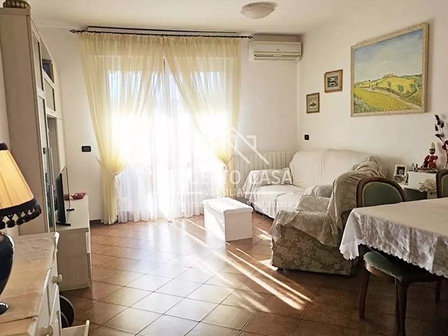 Immagine 3 di Appartamento in vendita  in via viii marzo a Viareggio