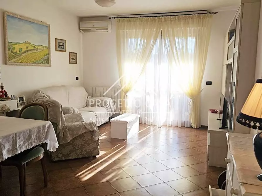 Immagine 13 di Appartamento in vendita  in via viii marzo a Viareggio