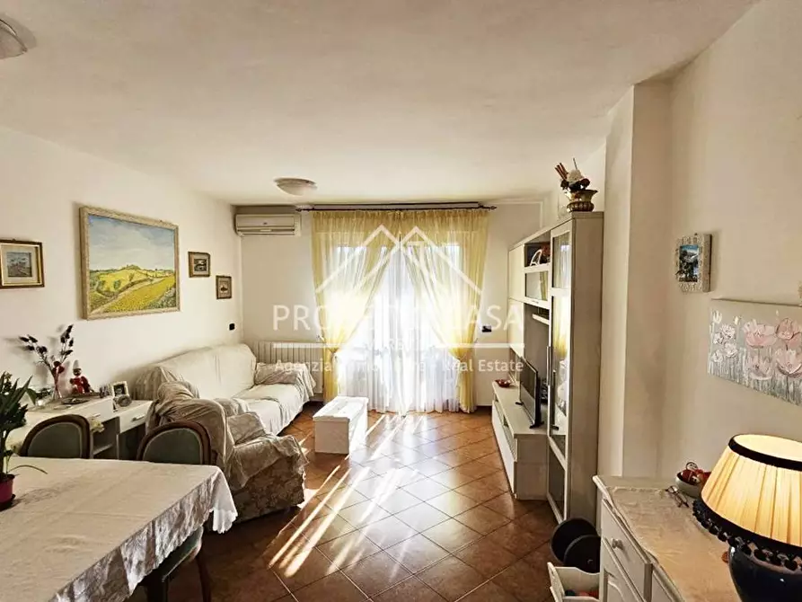 Immagine 15 di Appartamento in vendita  in via viii marzo a Viareggio