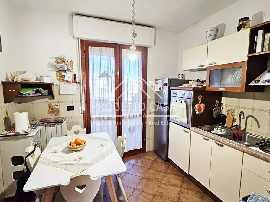 Immagine 17 di Appartamento in vendita  in via viii marzo a Viareggio