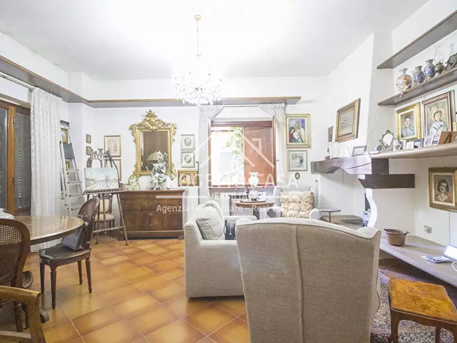 Immagine 3 di Casa indipendente in vendita  in VIA LELIO GIUSTI a Viareggio