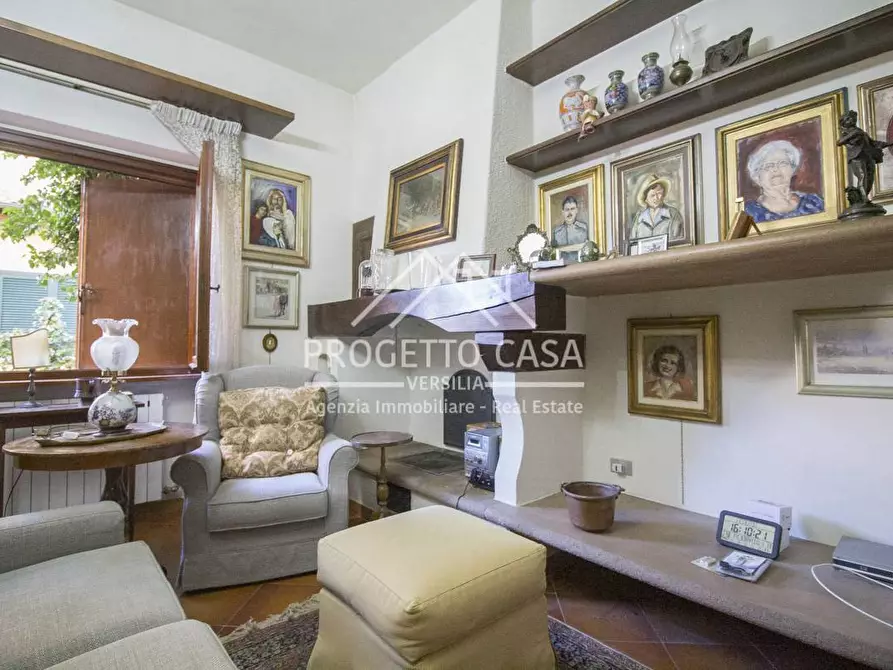 Immagine 7 di Casa indipendente in vendita  in VIA LELIO GIUSTI a Viareggio