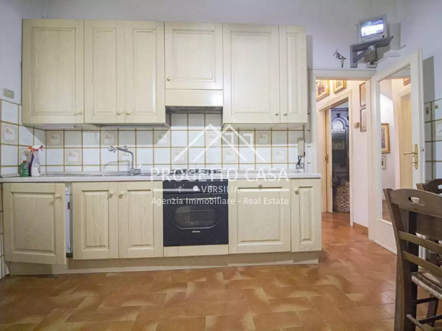 Immagine 11 di Casa indipendente in vendita  in VIA LELIO GIUSTI a Viareggio