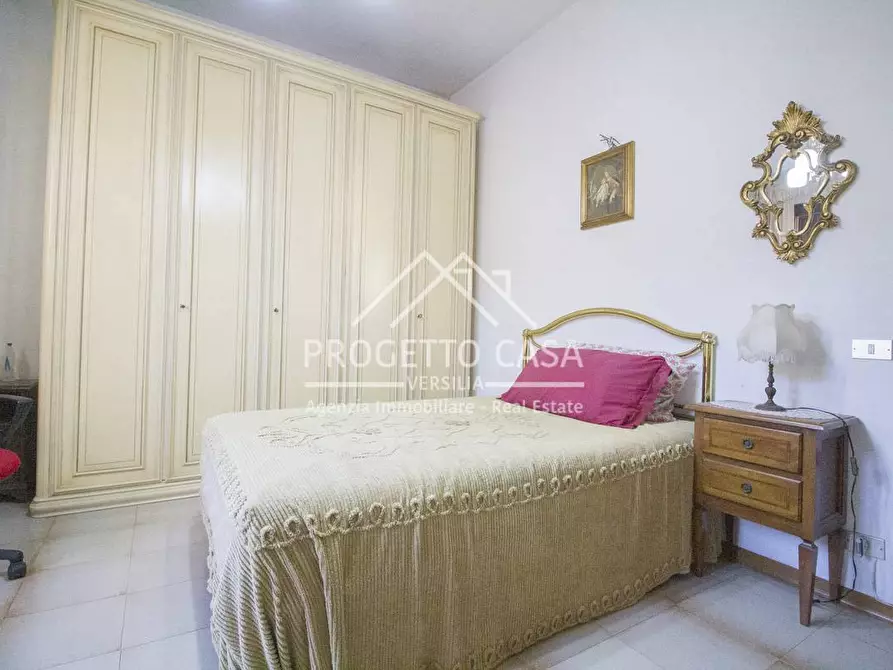 Immagine 30 di Casa indipendente in vendita  in VIA LELIO GIUSTI a Viareggio