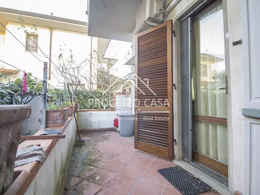 Immagine 52 di Casa indipendente in vendita  in VIA LELIO GIUSTI a Viareggio