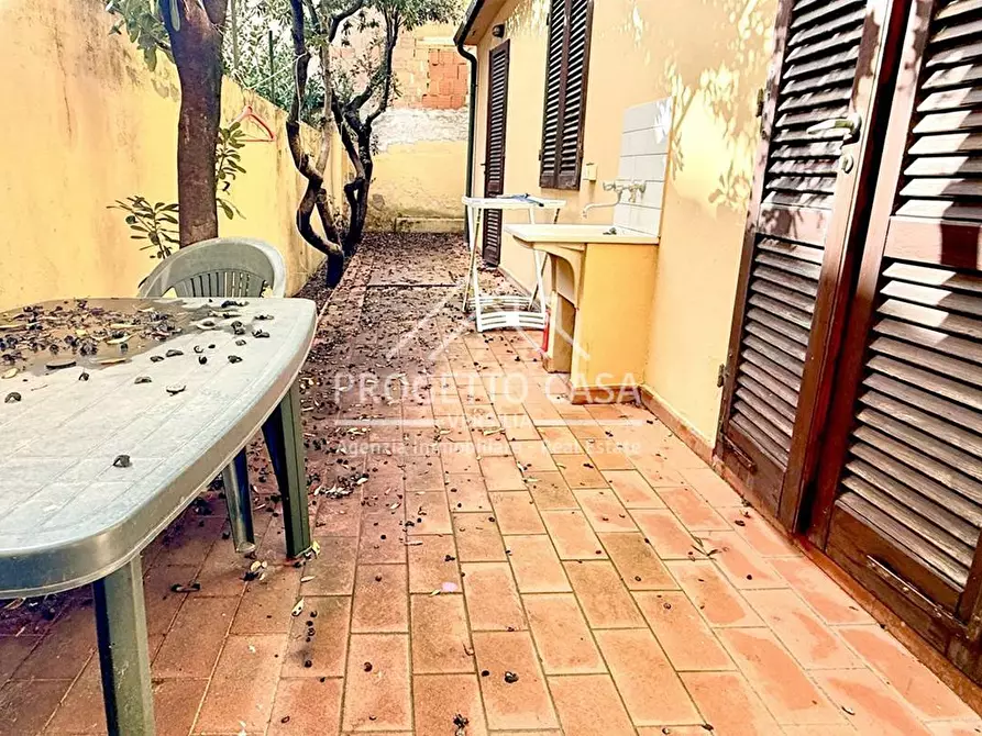 Immagine 18 di Appartamento in vendita  in via pellegrinetti a Camaiore