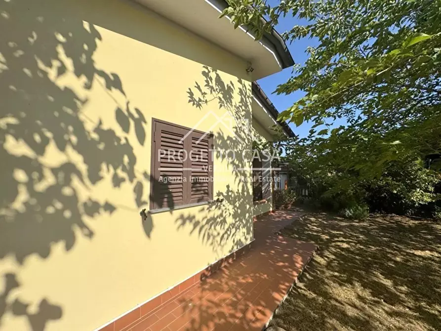 Immagine 35 di Casa indipendente in vendita  in VIA DELLA FERROVIA a Viareggio