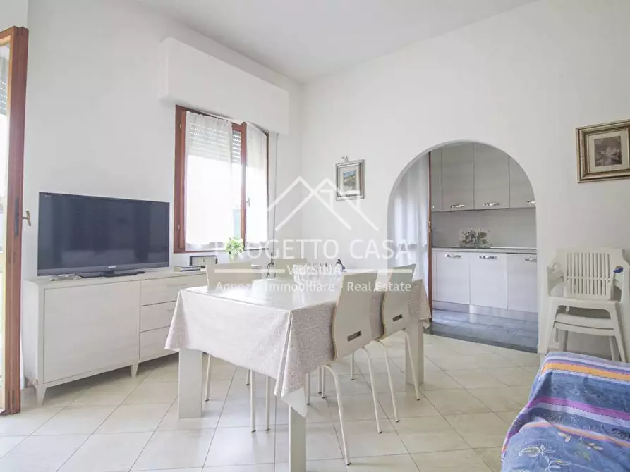 Immagine 10 di Appartamento in vendita  in via icilio sadun a Viareggio