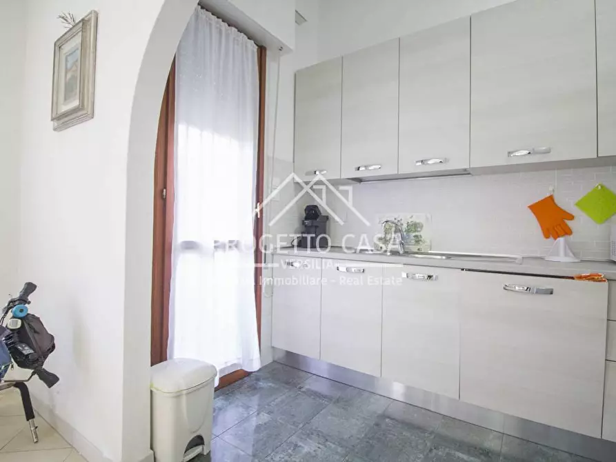 Immagine 14 di Appartamento in vendita  in via icilio sadun a Viareggio