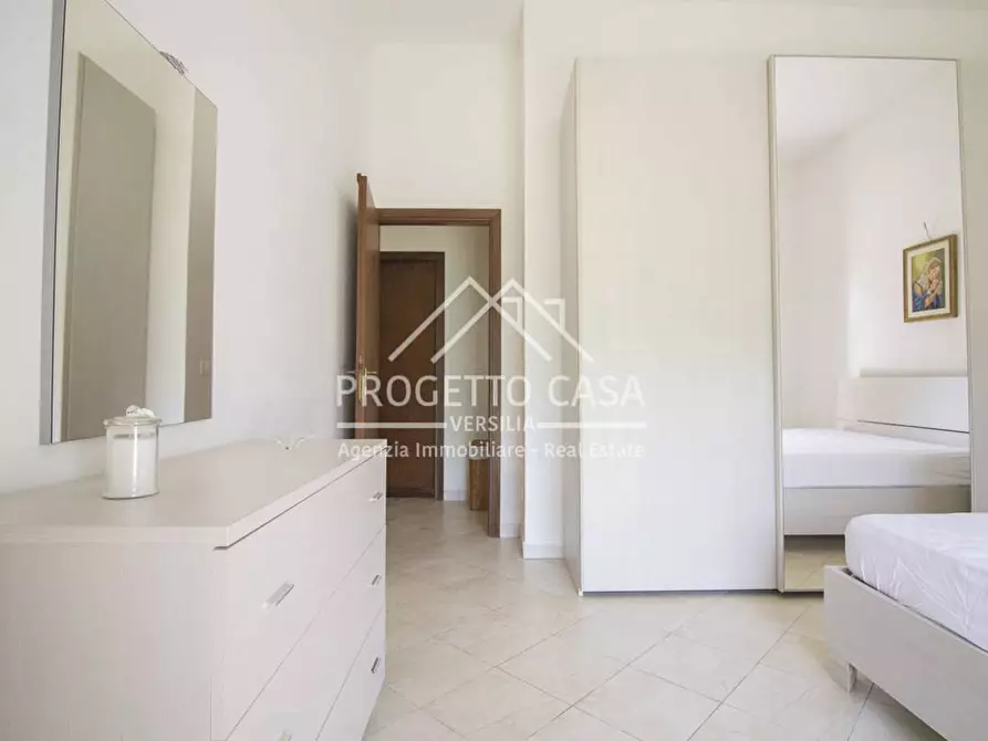 Immagine 18 di Appartamento in vendita  in via icilio sadun a Viareggio