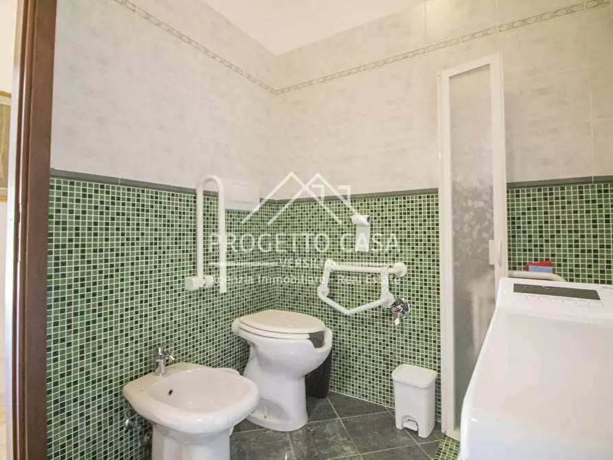 Immagine 26 di Appartamento in vendita  in via icilio sadun a Viareggio