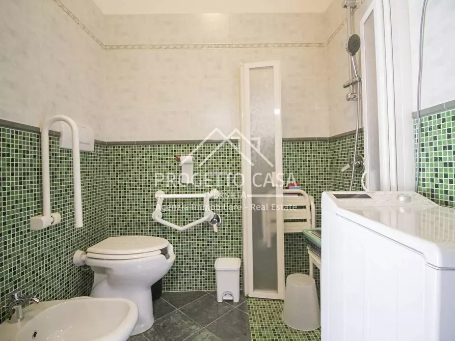 Immagine 27 di Appartamento in vendita  in via icilio sadun a Viareggio