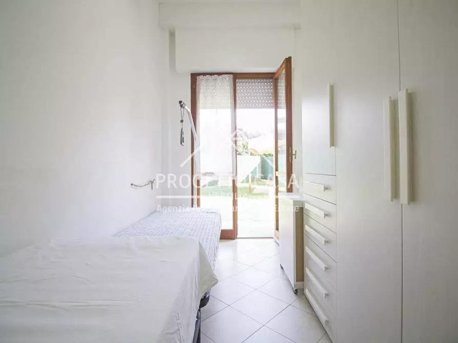 Immagine 32 di Appartamento in vendita  in via icilio sadun a Viareggio