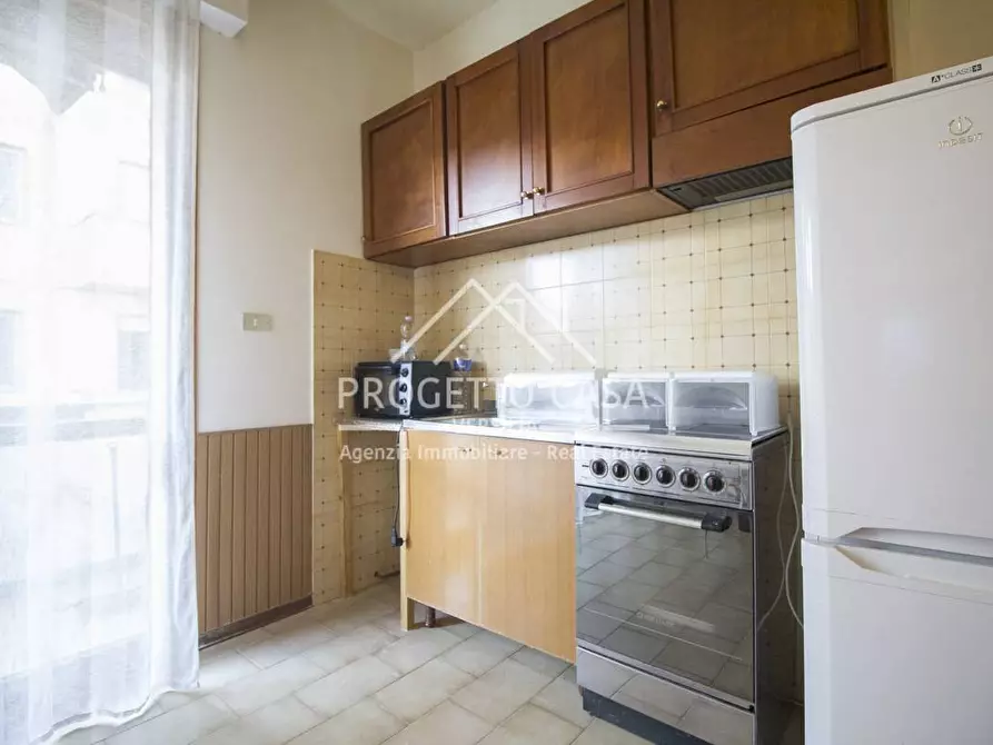 Immagine 8 di Appartamento in vendita  in VIA ZENDRINI a Viareggio