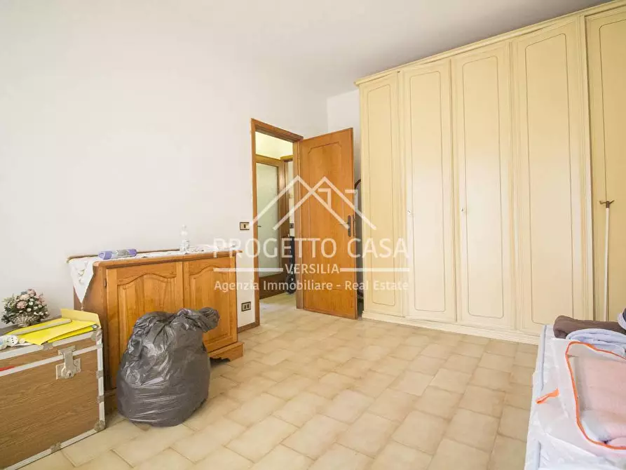 Immagine 16 di Appartamento in vendita  in VIA ZENDRINI a Viareggio