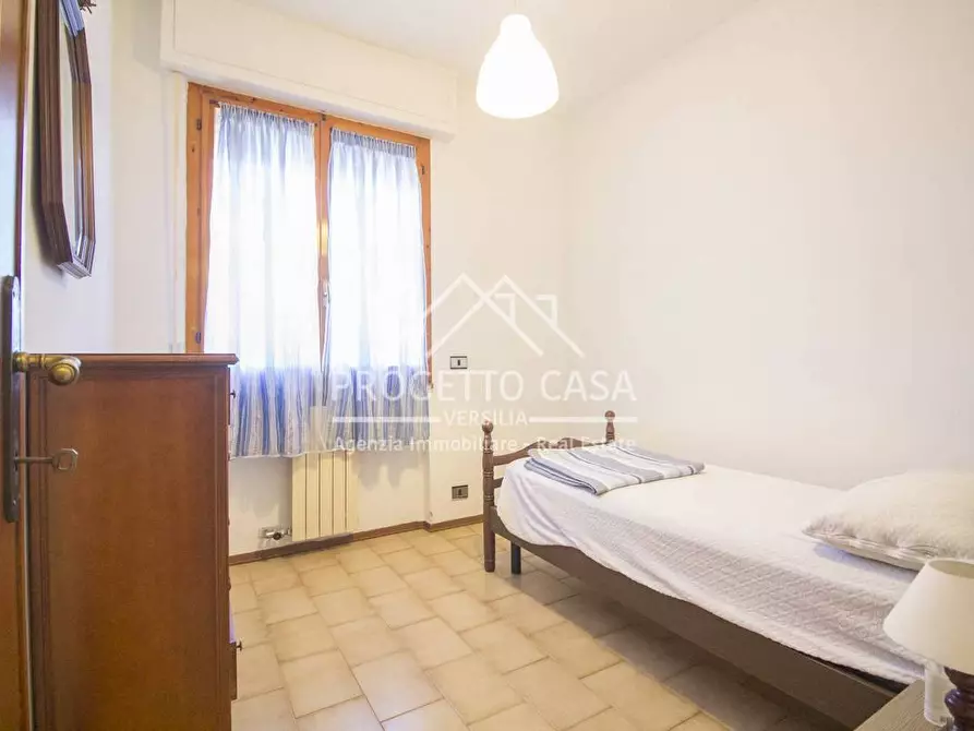 Immagine 24 di Appartamento in vendita  in VIA ZENDRINI a Viareggio