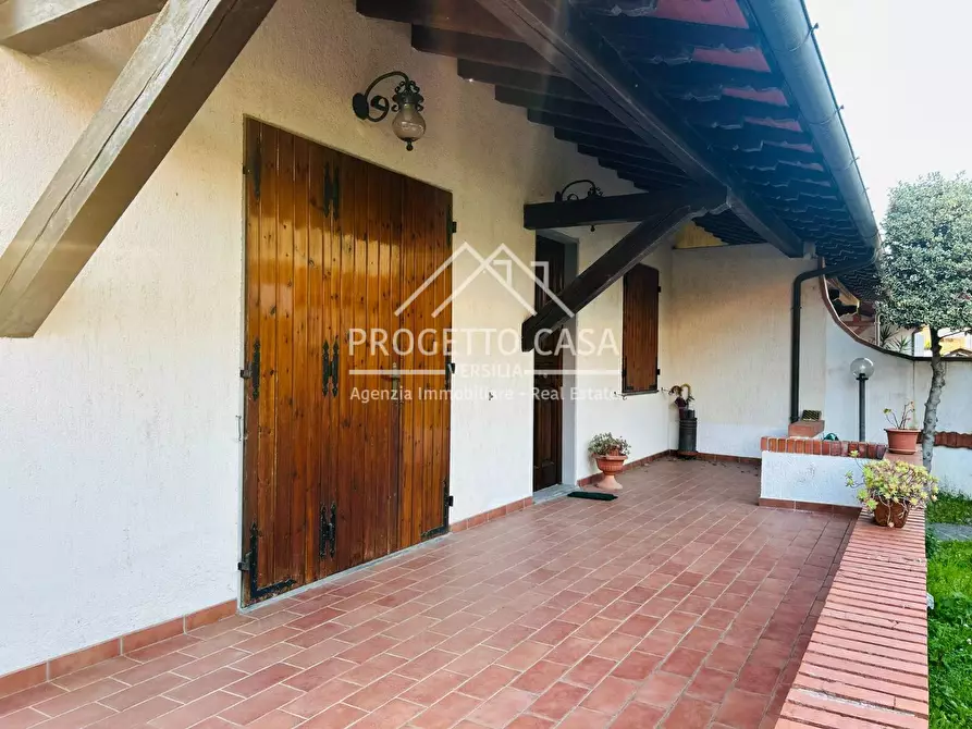 Immagine 3 di Casa indipendente in vendita  in VIA MATTEOTTI a Massarosa