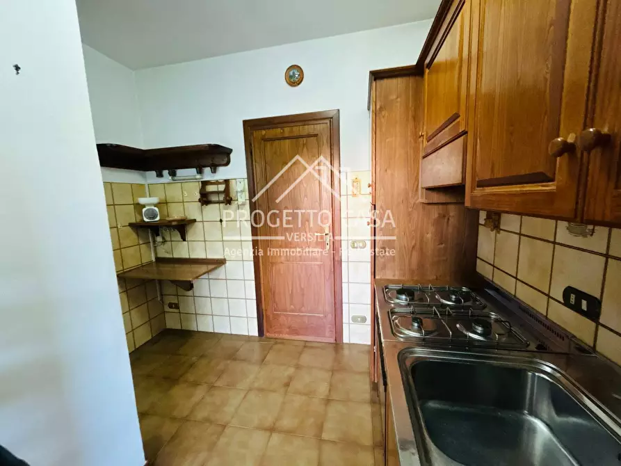 Immagine 14 di Casa indipendente in vendita  in VIA MATTEOTTI a Massarosa