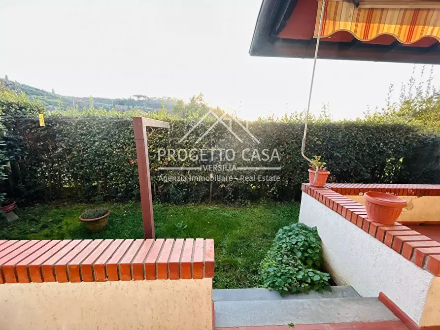 Immagine 15 di Casa indipendente in vendita  in VIA MATTEOTTI a Massarosa