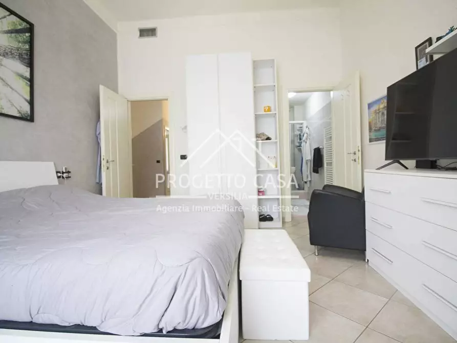 Immagine 20 di Appartamento in vendita  in VIA LEPANTO a Viareggio