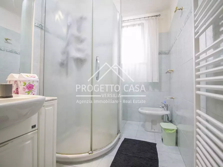 Immagine 43 di Appartamento in vendita  in VIA LEPANTO a Viareggio