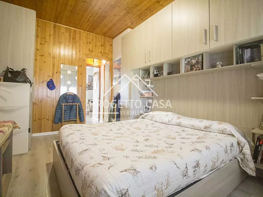 Immagine 17 di Appartamento in vendita  in via borgognini a Viareggio