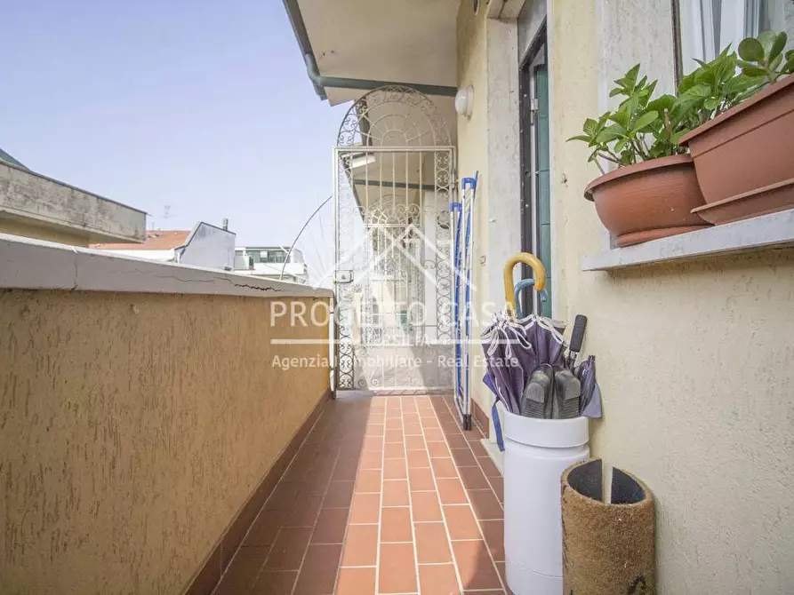 Immagine 35 di Appartamento in vendita  in via borgognini a Viareggio
