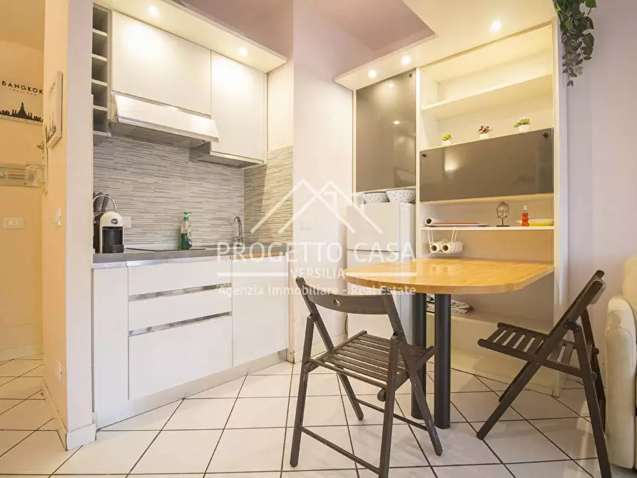 Immagine 6 di Appartamento in vendita  in MICHELE ROSI a Camaiore