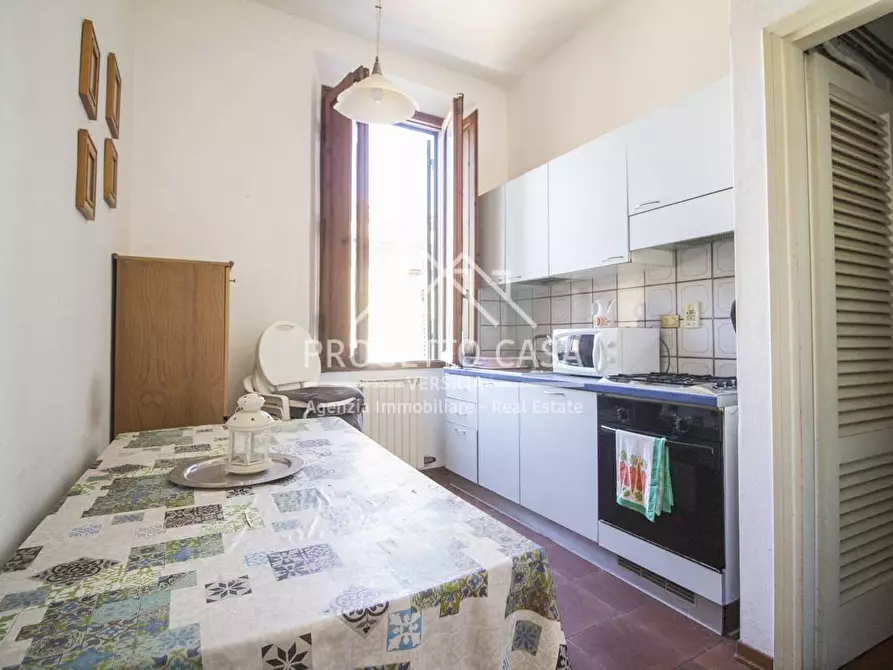 Immagine 8 di Appartamento in vendita  in VIA ETRURIA a Viareggio