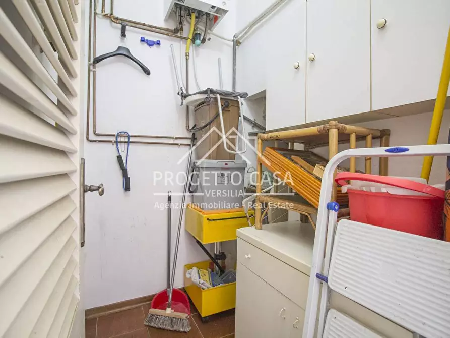 Immagine 11 di Appartamento in vendita  in VIA ETRURIA a Viareggio