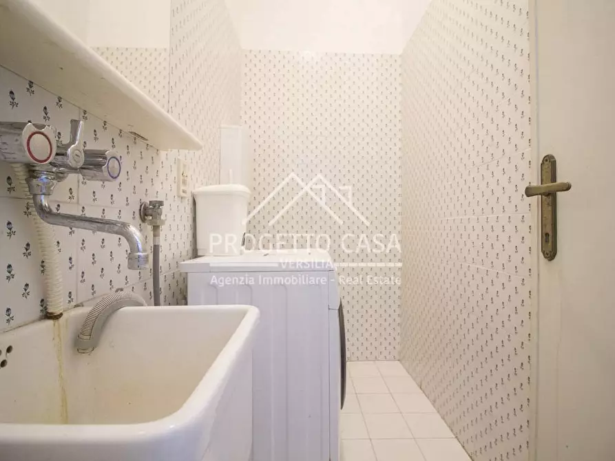 Immagine 14 di Appartamento in vendita  in VIA ETRURIA a Viareggio