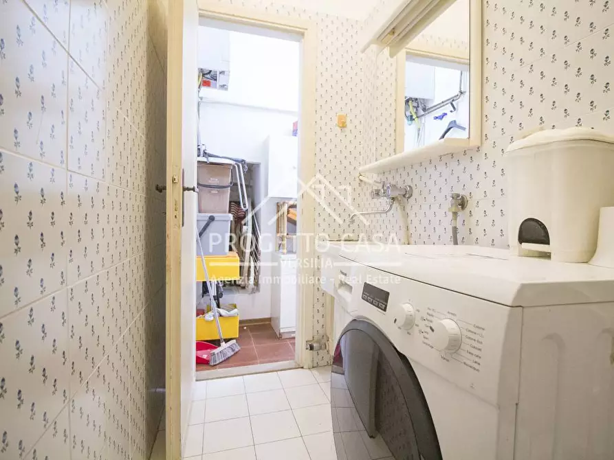 Immagine 15 di Appartamento in vendita  in VIA ETRURIA a Viareggio