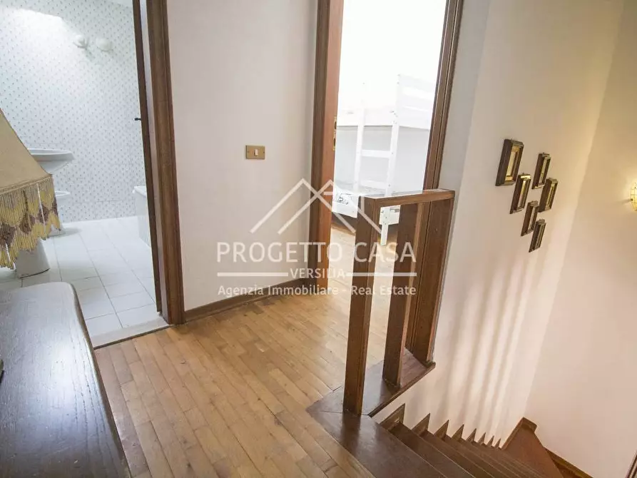 Immagine 23 di Appartamento in vendita  in VIA ETRURIA a Viareggio