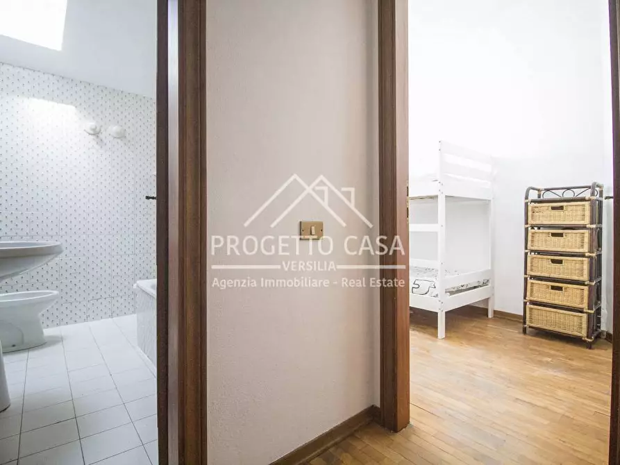 Immagine 24 di Appartamento in vendita  in VIA ETRURIA a Viareggio