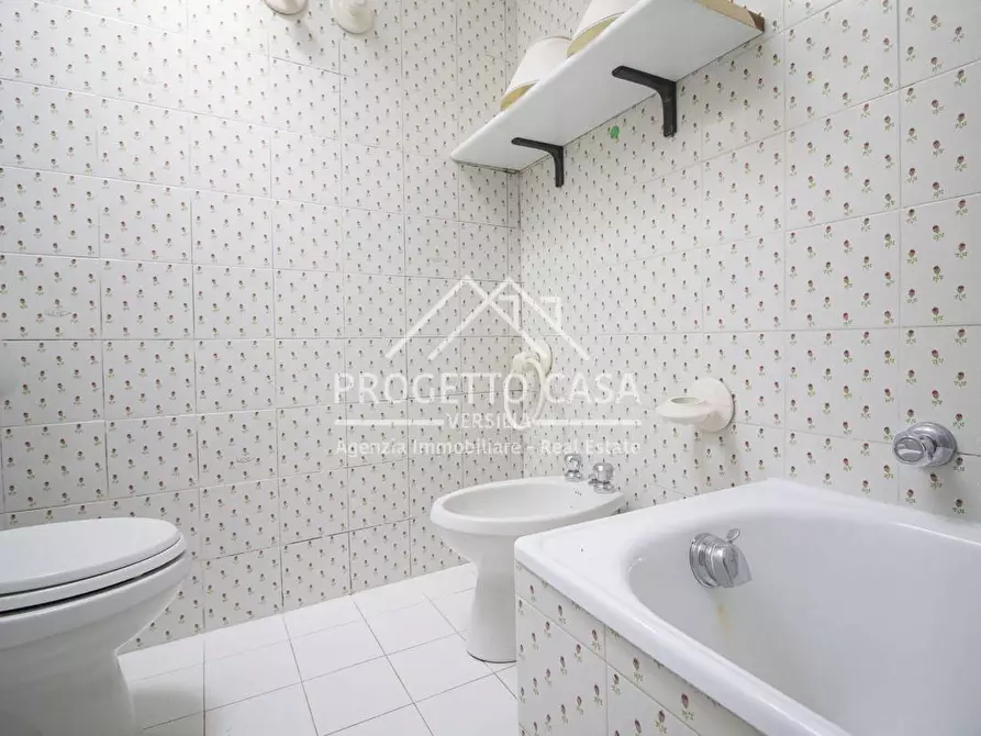 Immagine 28 di Appartamento in vendita  in VIA ETRURIA a Viareggio