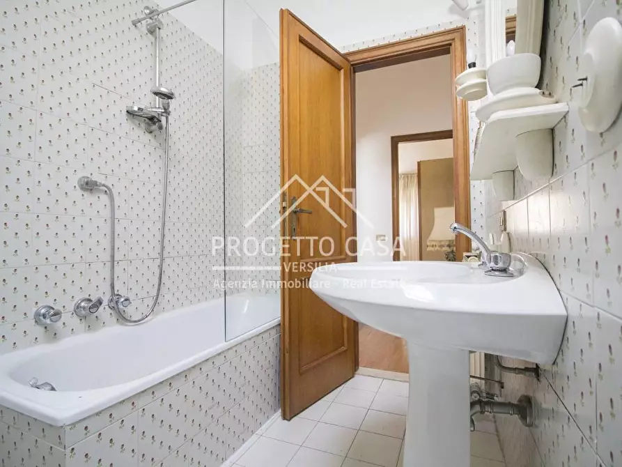 Immagine 31 di Appartamento in vendita  in VIA ETRURIA a Viareggio