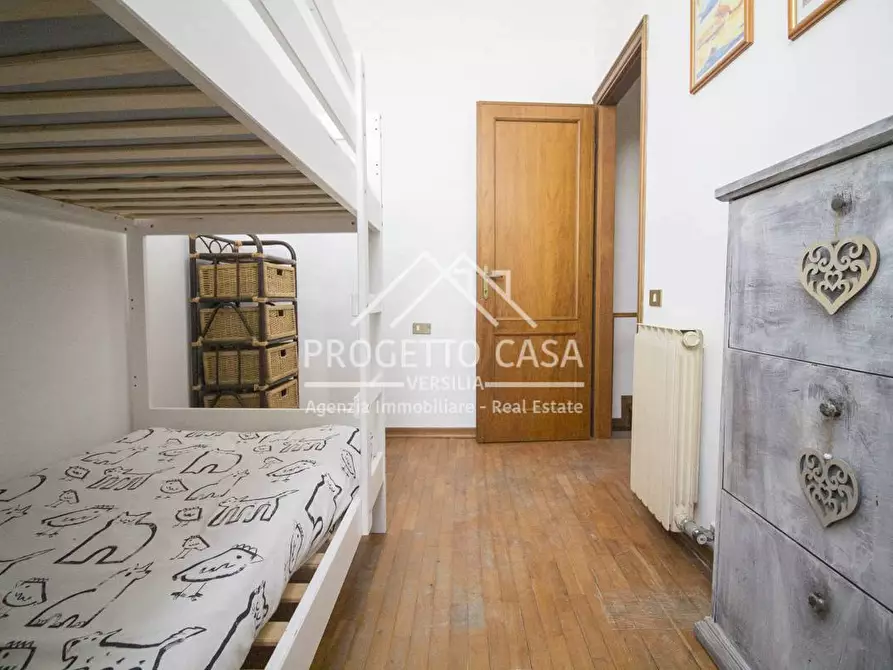 Immagine 35 di Appartamento in vendita  in VIA ETRURIA a Viareggio