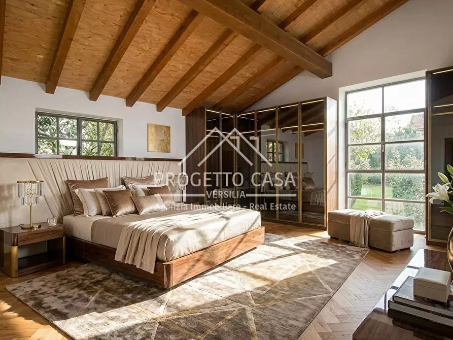 Immagine 3 di Casa indipendente in vendita  in VIA DI CAPEZZANO a Pietrasanta