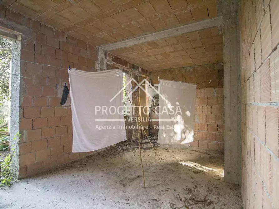 Immagine 7 di Casa indipendente in vendita  in VIA DI CAPEZZANO a Pietrasanta