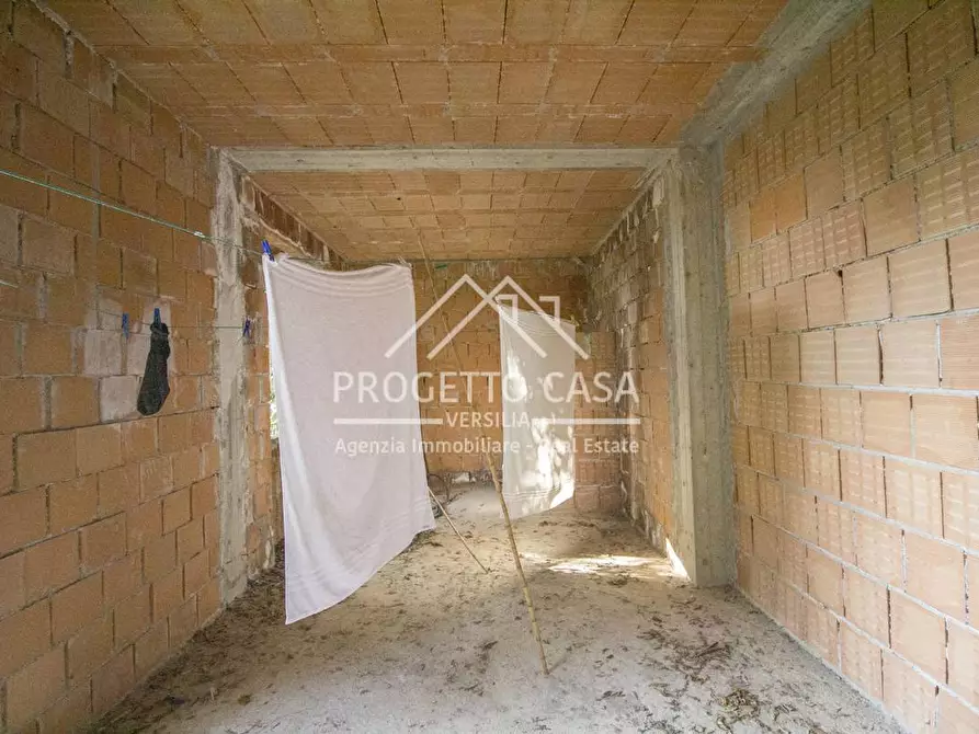 Immagine 8 di Casa indipendente in vendita  in VIA DI CAPEZZANO a Pietrasanta