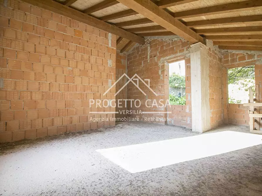 Immagine 16 di Casa indipendente in vendita  in VIA DI CAPEZZANO a Pietrasanta