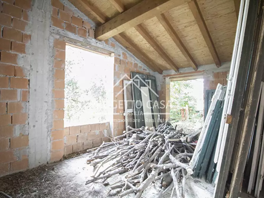Immagine 21 di Casa indipendente in vendita  in VIA DI CAPEZZANO a Pietrasanta