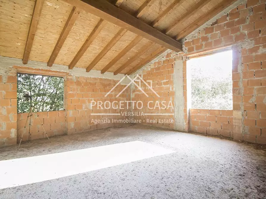 Immagine 23 di Casa indipendente in vendita  in VIA DI CAPEZZANO a Pietrasanta