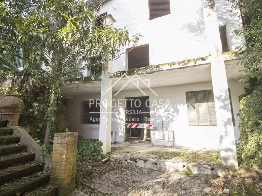 Immagine 25 di Casa indipendente in vendita  in VIA DI CAPEZZANO a Pietrasanta