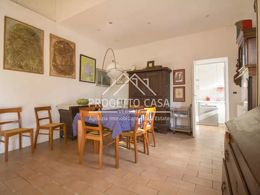 Immagine 10 di Casa indipendente in vendita  in VIA della fonda a Pietrasanta