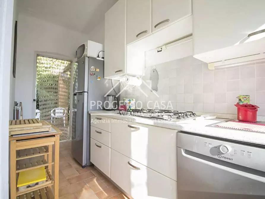 Immagine 13 di Casa indipendente in vendita  in VIA della fonda a Pietrasanta