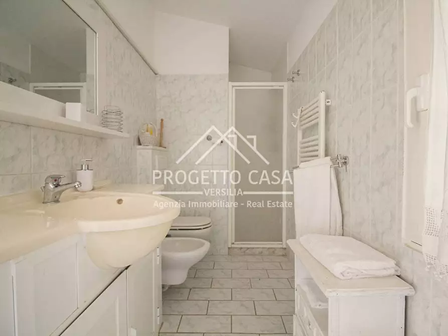 Immagine 30 di Casa indipendente in vendita  in VIA della fonda a Pietrasanta