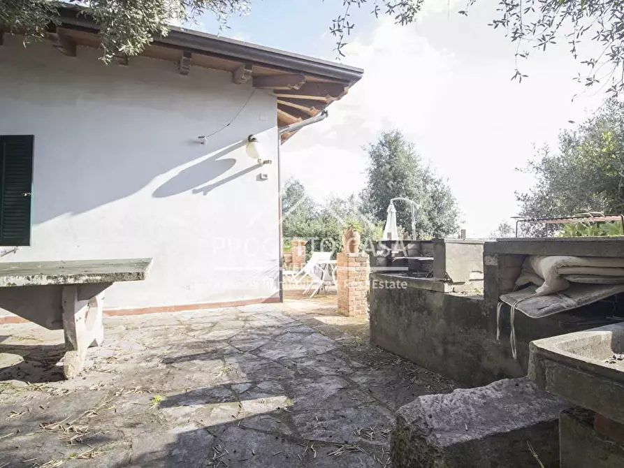 Immagine 39 di Casa indipendente in vendita  in VIA della fonda a Pietrasanta